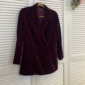 Lauren Ralph Lauren Plum Velvet Double Breasted Blazer Size 6. Pit to pit 18”